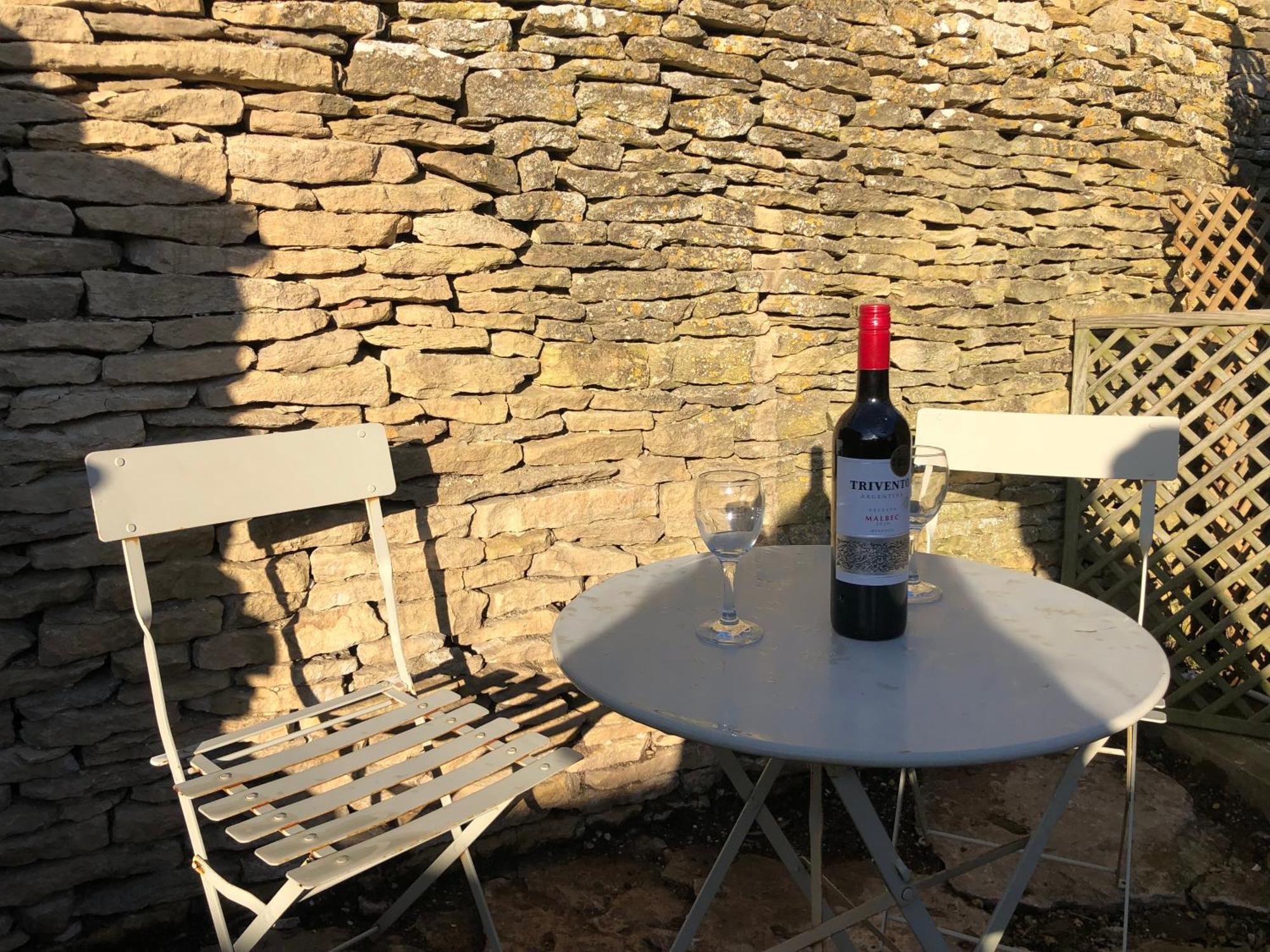 Apartment Valley, Cotswold With Hamper *